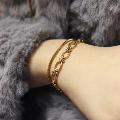 Womens Gold Loop Bracelet