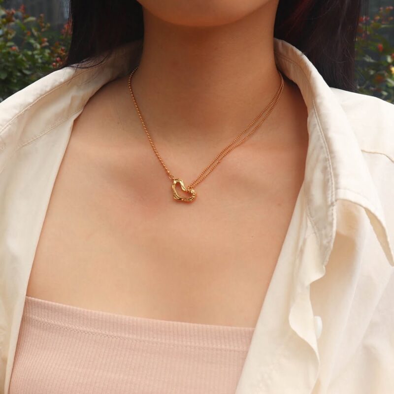 Heart Pendant Necklace Gold