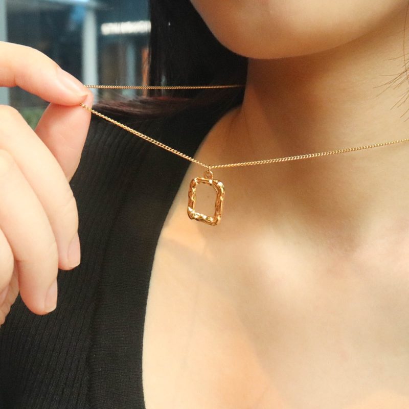 Rectangle Pendant Necklace Gold