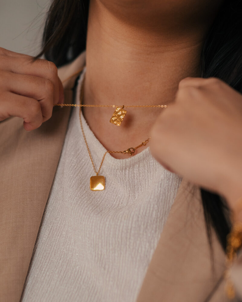 Molten Pendant Necklace Gold